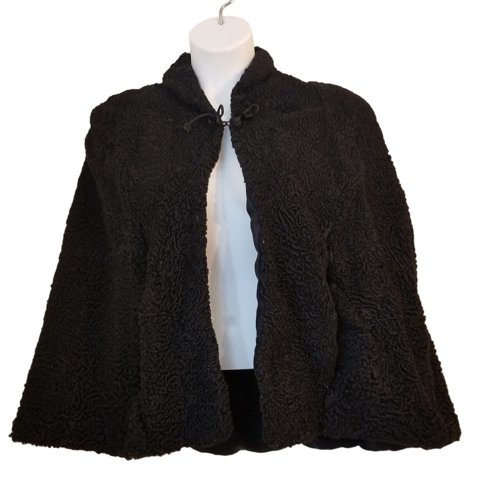 Furs by Truesdell Berlin Wisconsin Black Cape Vintage Formal S M L‎ Persian Lamb